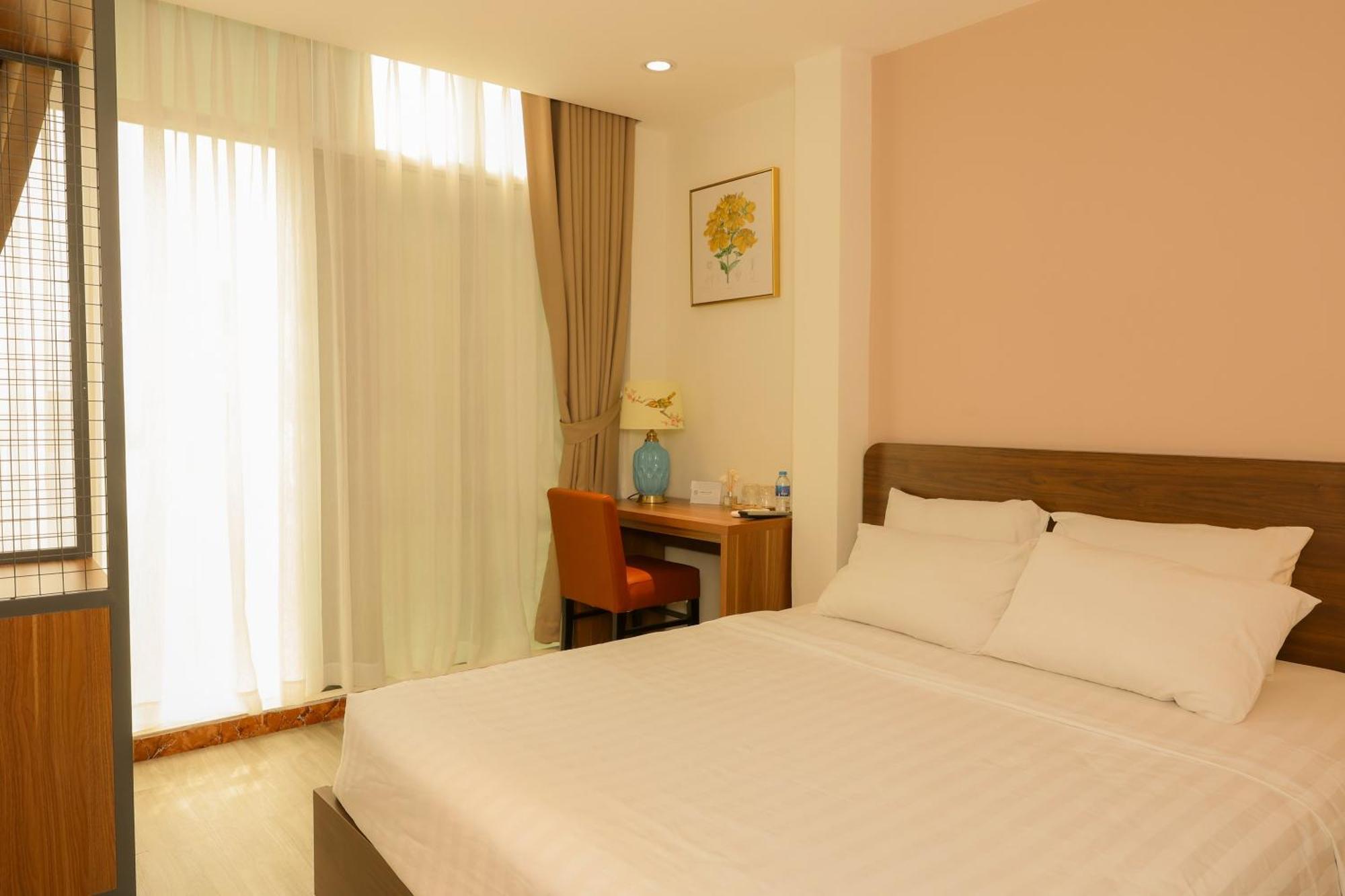 Khách sạn Lanura Saigon Boutique