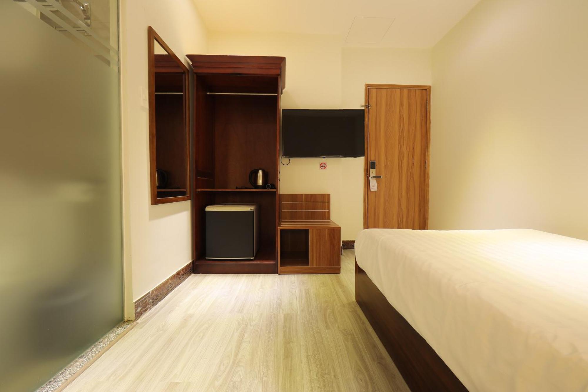 Khách sạn Lanura Saigon Boutique TP. Hồ Chí Minh
